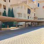 New Alquibla Gardens, Terrace & Pool شقة