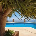 New Alquibla Gardens, Terrace & Pool شقة *