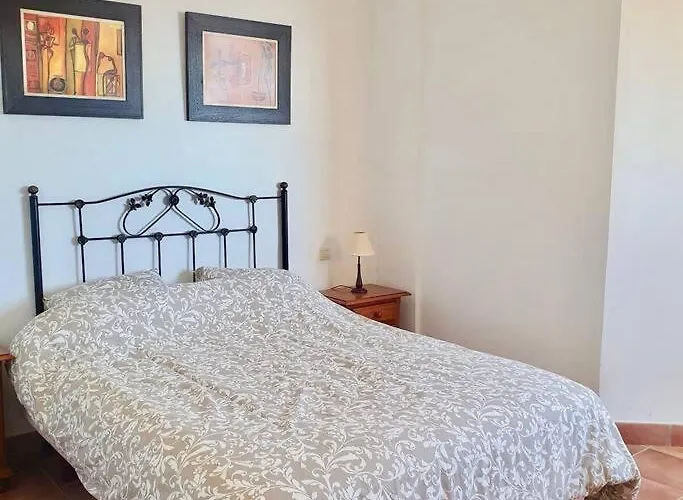 New Alquibla Gardens, Terrace & Pool Apartament